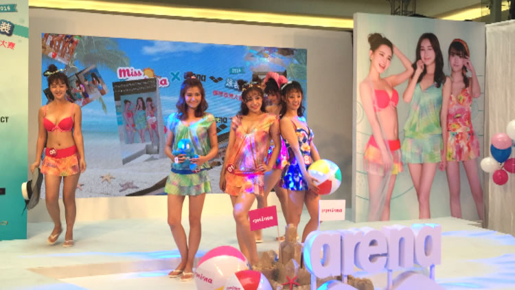 中国 水着モデルイベントにてフォトシャワー使用２枚目:photo